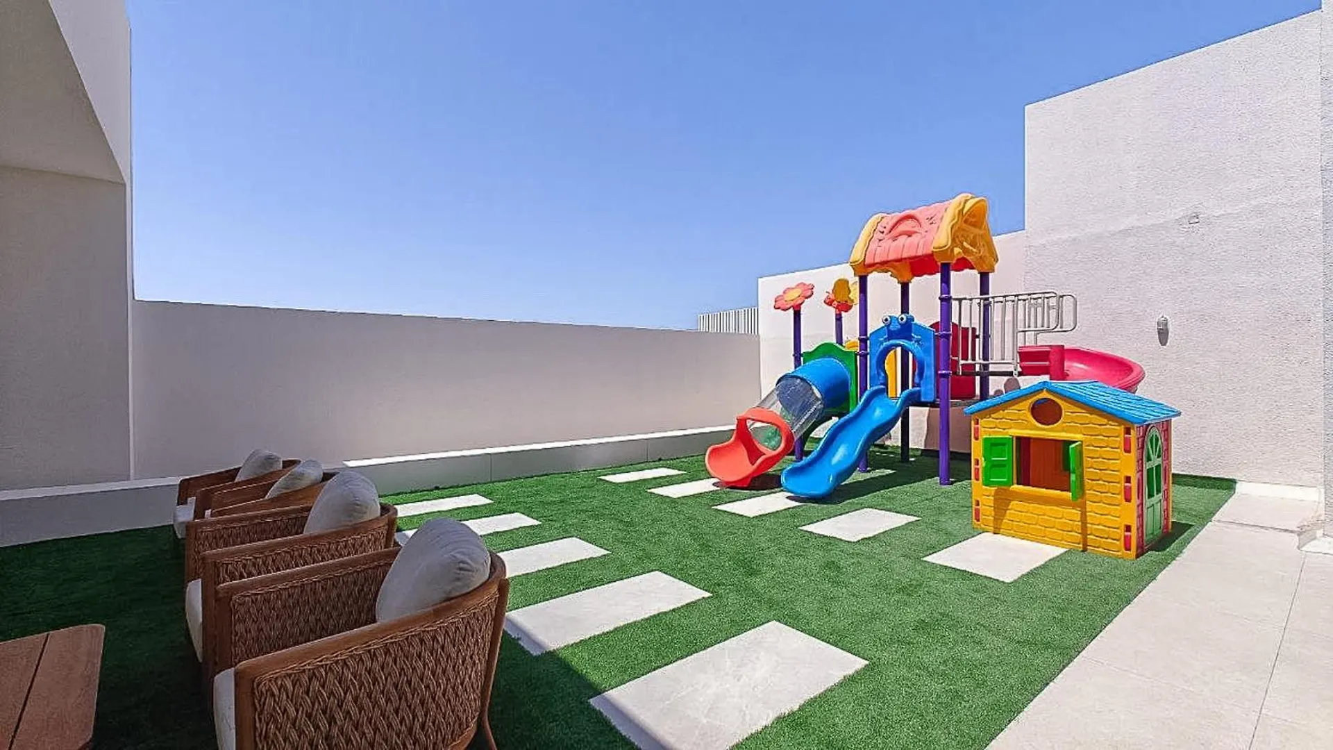 Modern Studio Retreat In Al Furjan - Sleeps 2! Dubai