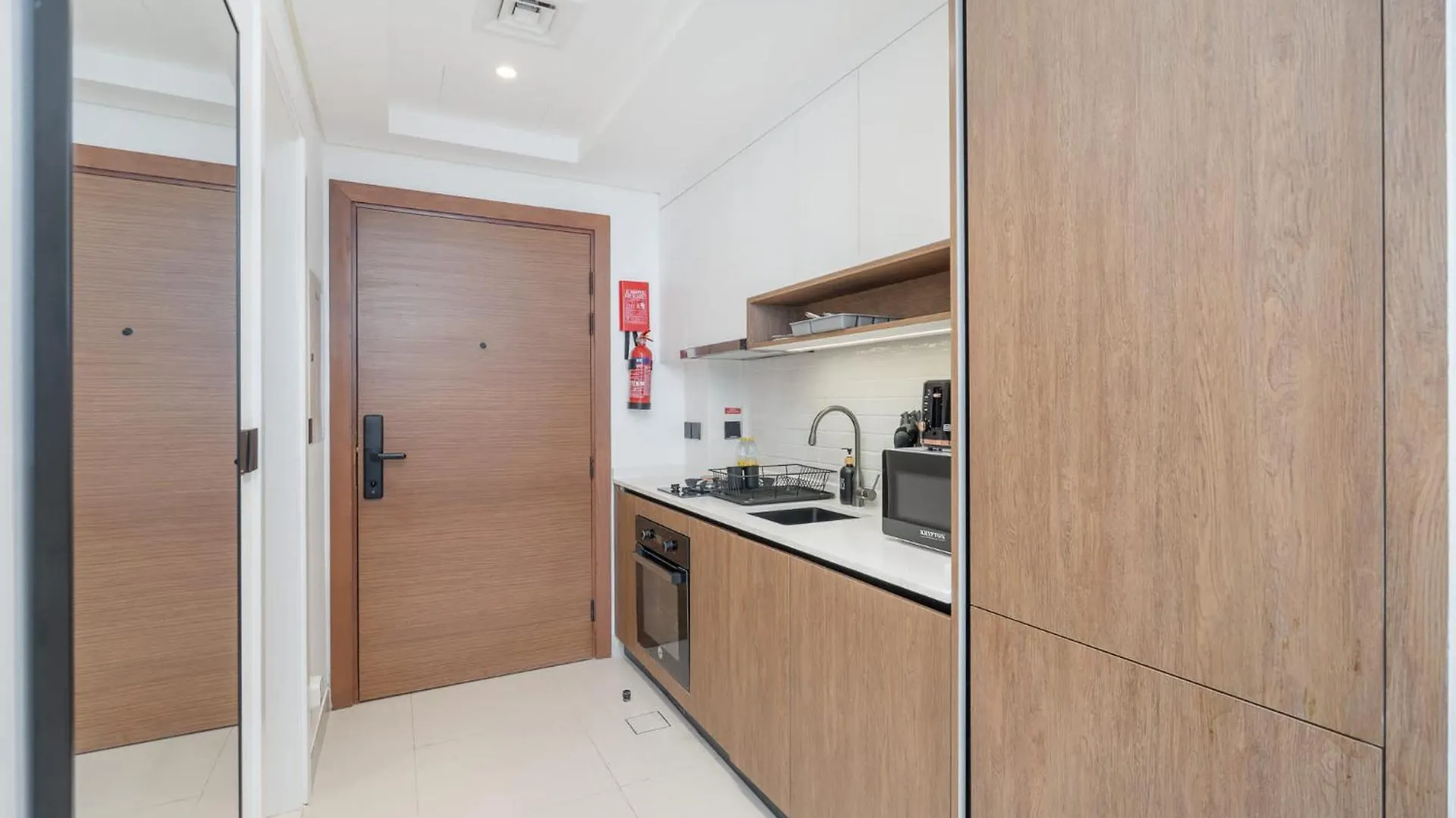 Modern Studio Retreat In Al Furjan - Sleeps 2! Dubai Appartement
